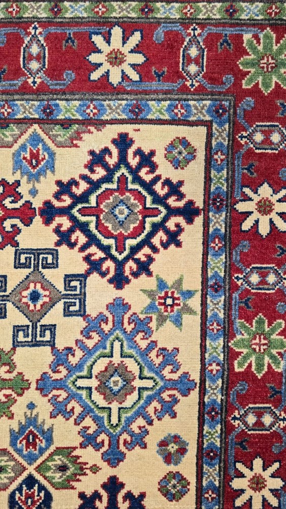 Tepisi ručni rad KAZAK 118x185 529,56 EUR 192374