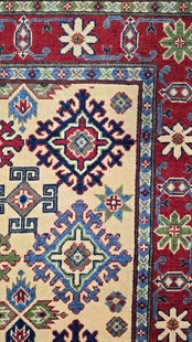 Tepisi ručni rad KAZAK 118x185 529,56 EUR 192374