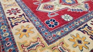Tepisi ručni rad KAZAK 119x178 525,00 EUR 204050
