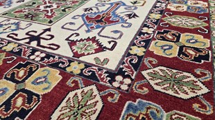 Tepisi ručni rad KAZAK 175x242 1045,00 EUR 204094